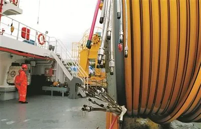 Prinsip dan Jenis Alat Uji Tekanan Kabel Umbilical Laut